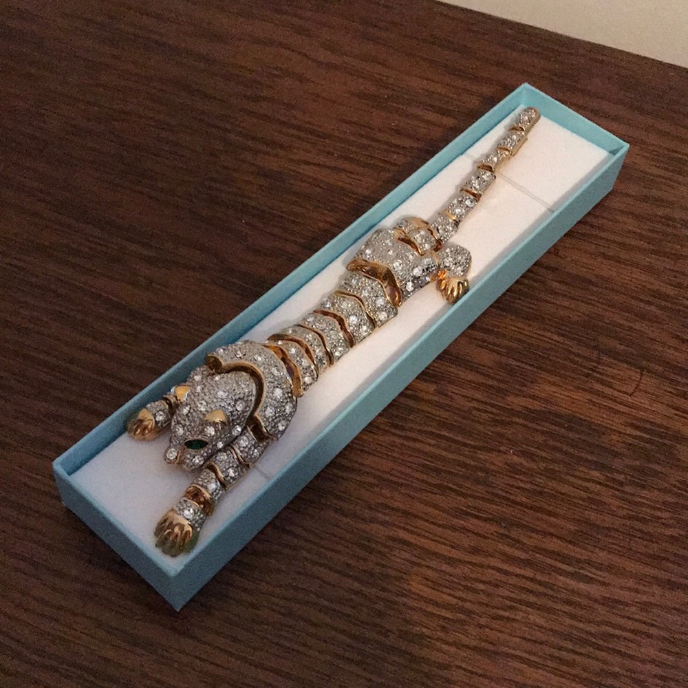 Vintage gold and crystal leopard pin